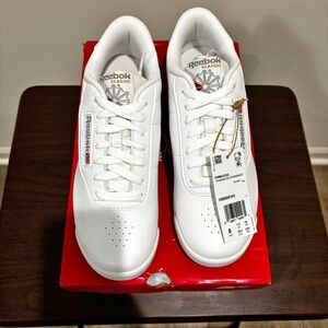 Reebok Classic White Leather women size 8 Sneakers
